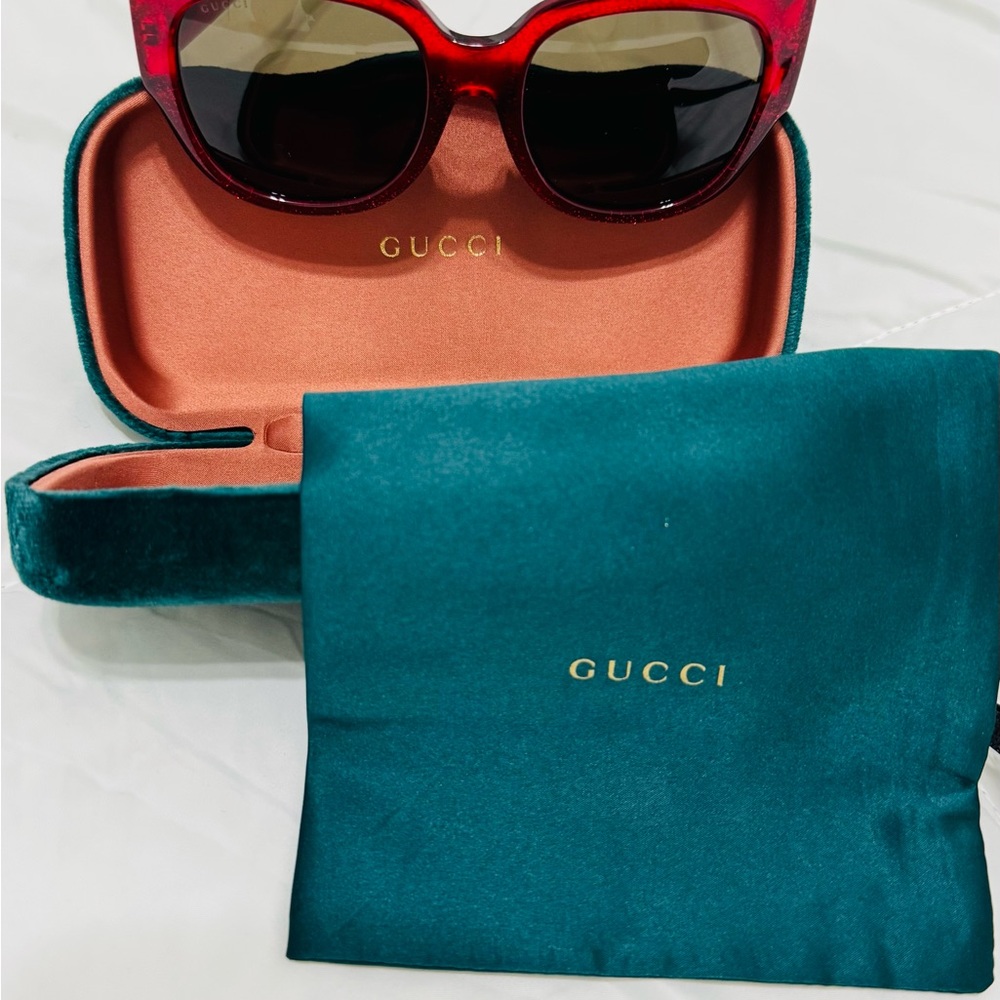 Gucci Red Sunglasses with Teal Case